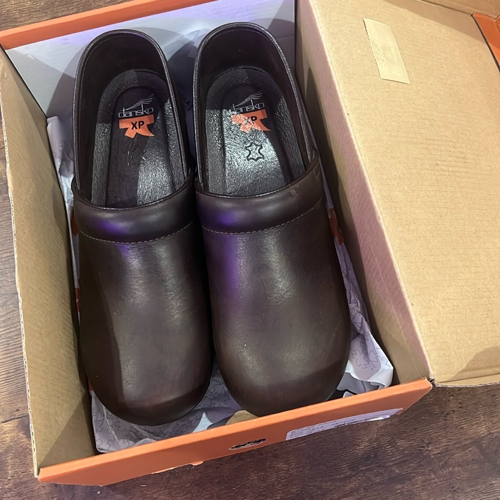 DANSKO Pro XP 1.0 Oiled Brown Waterproof Clog Size 40 in BOX Casual & Cute! - Picture 2 of 10